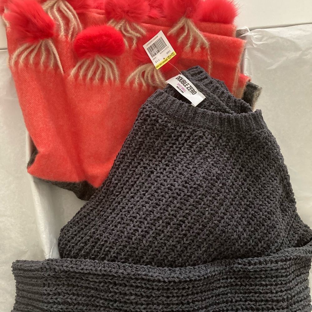 Double Zero sweater and scarf set